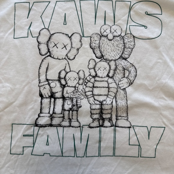 Kaws Family t-shirt from Art Gallery of Ontario, tags on, never worn - Picture 2 of 4